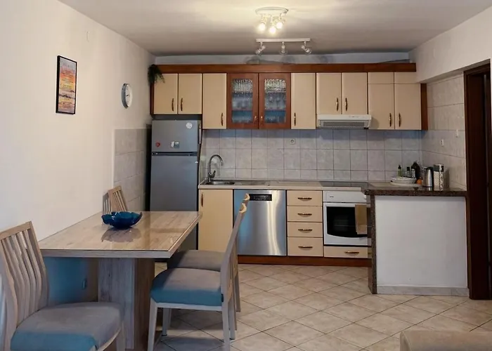Cecilia Apartment *